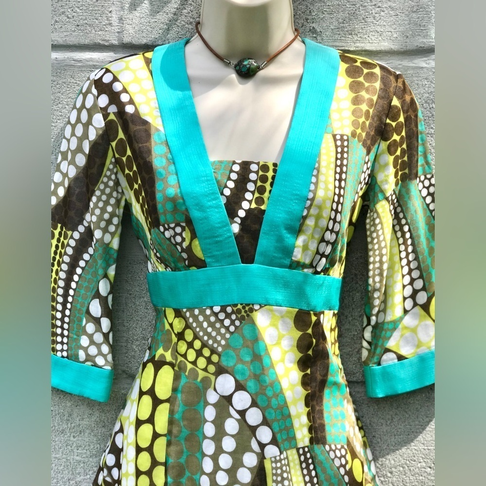 MILLY of NEW YORK Turquoise + Green Mod Print Top 3/4 sleeves Size 2 - Picture 8 of 16